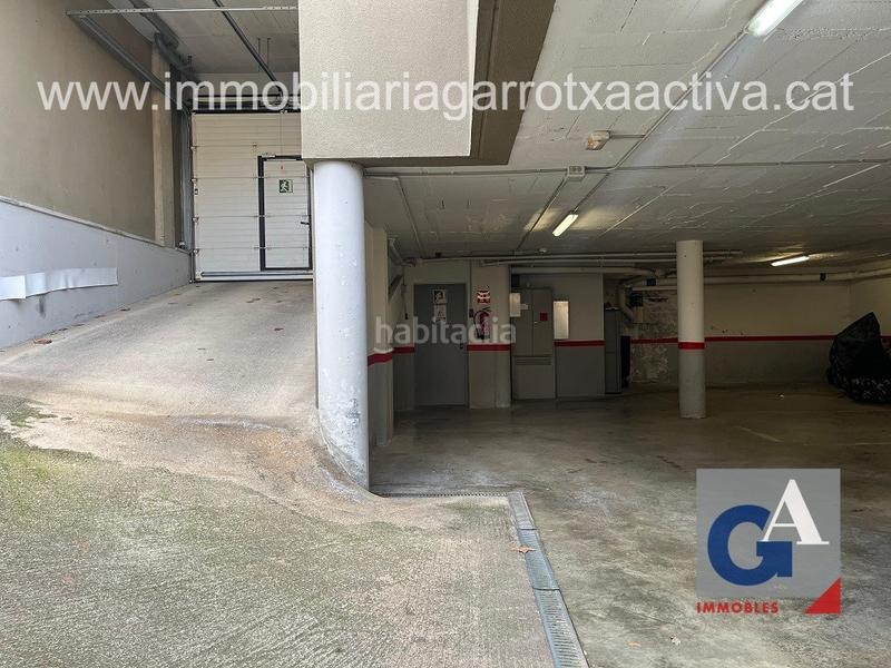 Foto 2363af33-26b6-48ad-a32e-271430f4893d. Alquiler parking coche en Olot