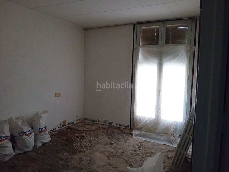 Foto 5a0070eb-bdae-4235-8490-d6de76d48586. Edificio en Ripoll