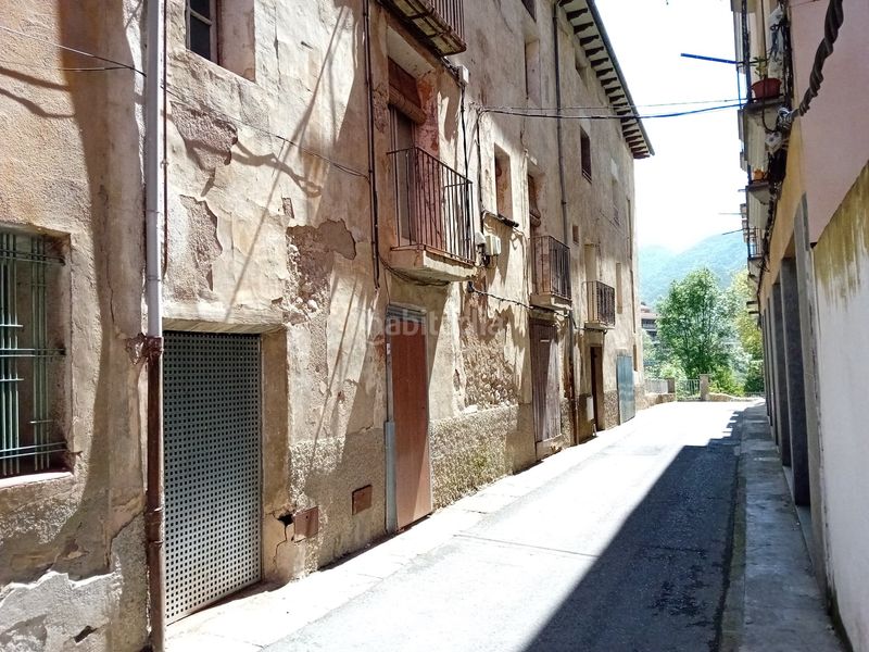 Foto 5e0f1848-2c3e-4009-96c4-5cd41cd08846. Edificio en Ripoll