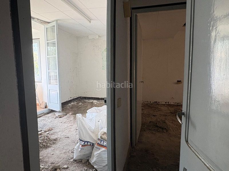 Foto b072bf84-39d7-4169-94d0-a1e6f98089be. Edifici a Ripoll