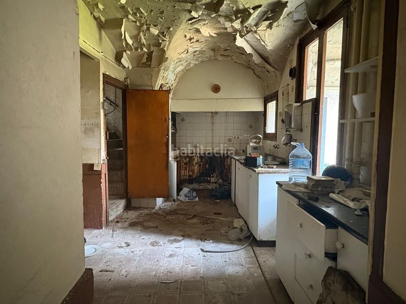 Foto fab9e14c-e5bf-42ac-9147-9e6c0154275b. Edifici a Ripoll