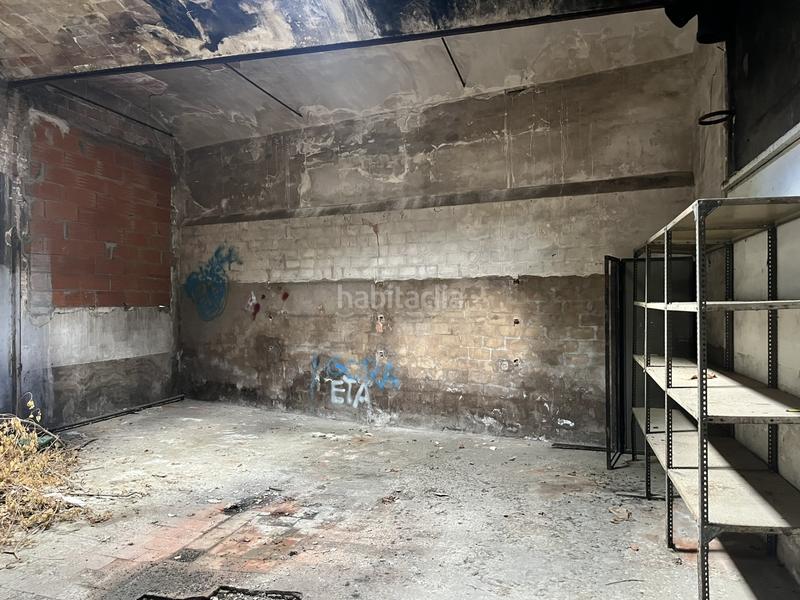 Foto 16849d59-8ca9-4931-8b7b-77104fe77739. Location local commercial dans Olot