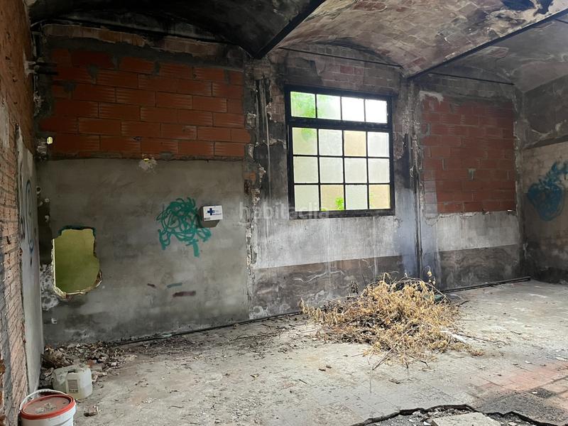 Foto 7b0c4bc5-5ee9-444a-868d-79419cad7509. Location local commercial dans Olot