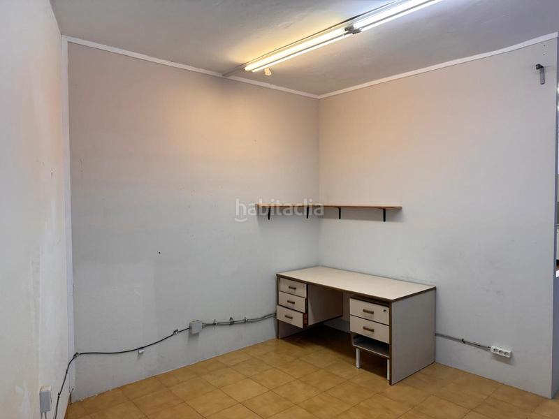 Foto 80c5b46c-2126-44c8-9c7b-83b4ceb9bad4. Location local commercial dans Olot