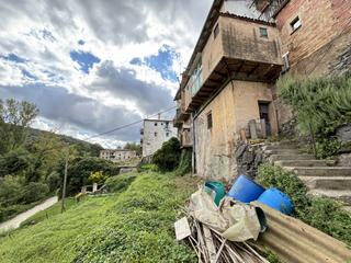 Masia a Vall de Bianya (La)