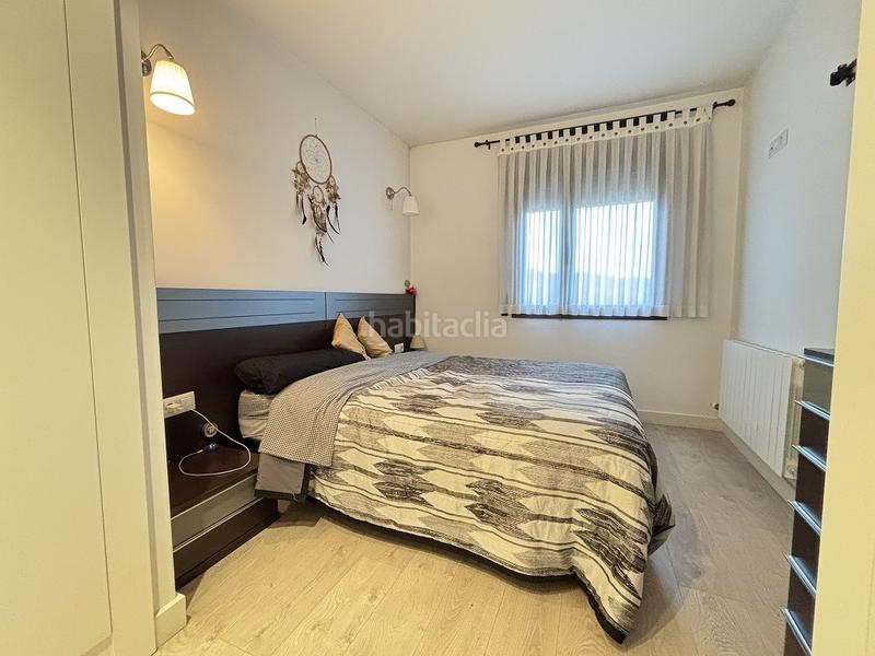 Foto 181979f6-23b5-417e-a310-789fb807459d. Casa adosada en Olot