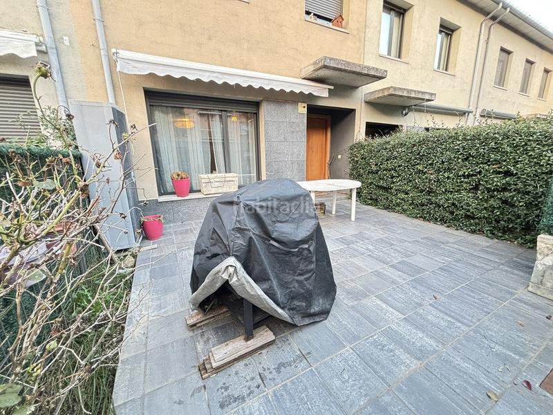 Foto ab3d701e-323d-427e-a69e-f1ad9f152cef. Casa adosada en Olot