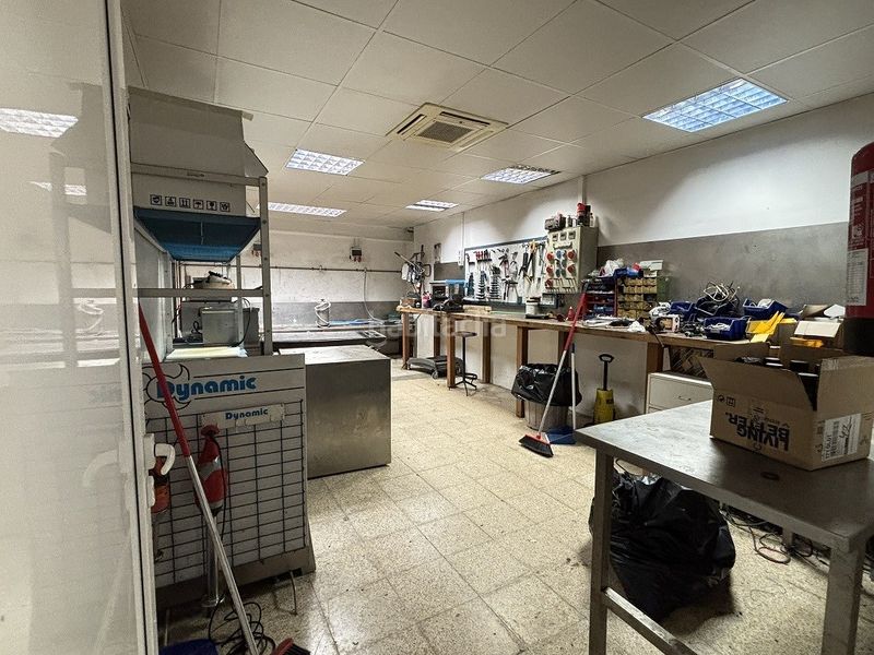Foto 61687e70-fd40-4ed7-b8aa-0d208b1c0ca9. Local comercial a Olot
