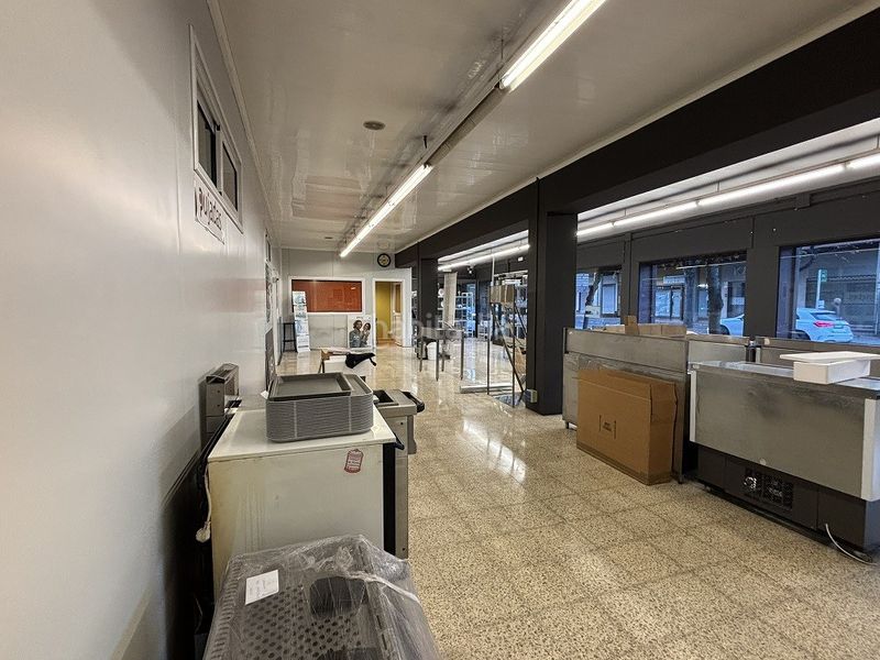 Foto 7b6c1170-bd47-4f7a-8fb8-e0f2eba69afe. Local comercial a Olot