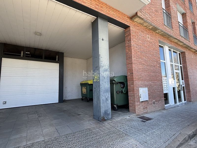 Foto 58a1ec84-da56-4981-ad92-43d4dbe1e409. Aparcament cotxe a Olot