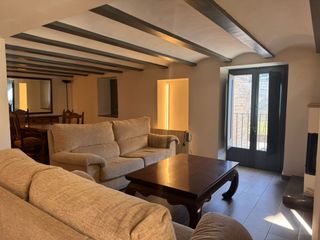 Rent Semi detached house in Montagut i Oix