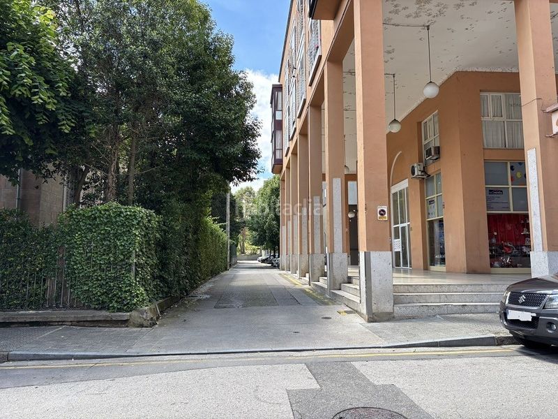 Foto 6d841d6c-34ac-492e-8055-9f0e3f00d153. Aparcament cotxe a Olot