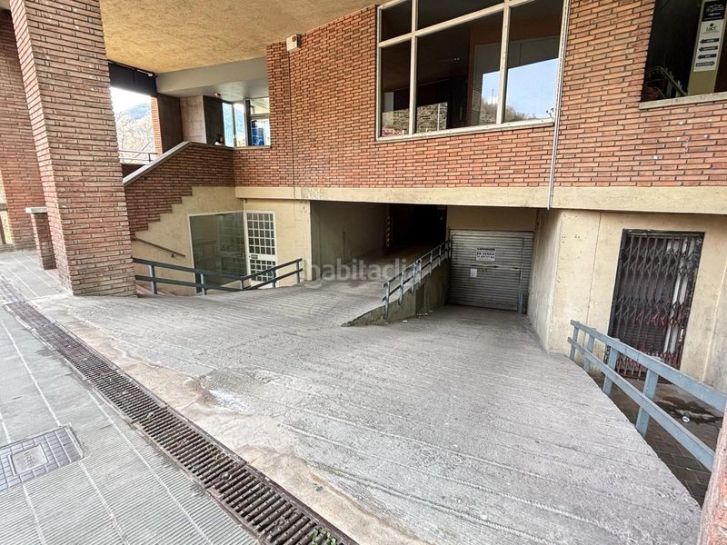 Foto b850a22f-124f-471e-aa7c-5db06fb3ab3e. Aparcament cotxe a Ripoll