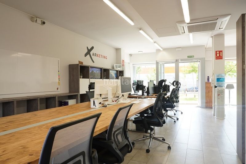 Foto 4078b8f4-b6d8-46a9-ab3e-506ea3218d34. Local comercial a Olot