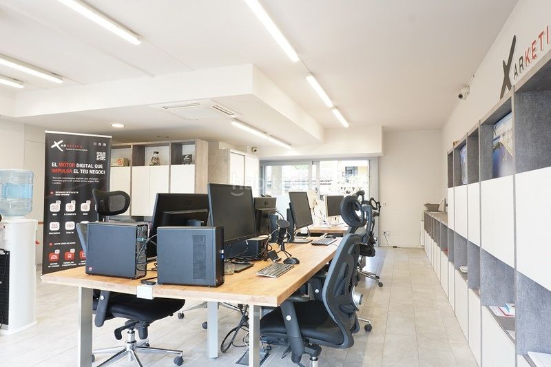 Foto 86a3f1ae-9eb9-477e-9992-cba23599f636. Local comercial a Olot