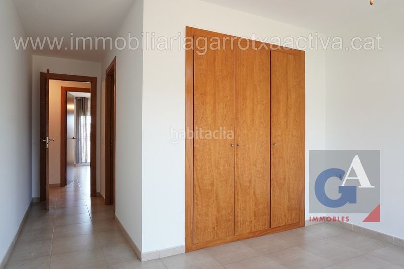 Foto f112beb9-06c4-4a78-bd3a-8bb5340c9aab. Dúplex amb calefacció aparcament a Olot