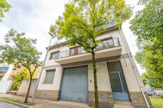 Casa bifamiliare in Olot