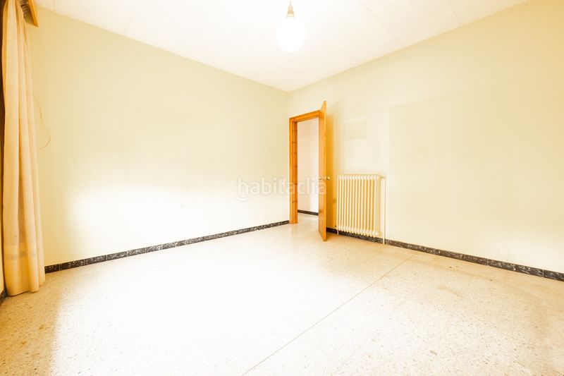 Foto 1ca710c5-9eec-4277-a803-2c28238dfc75. Casa pareada en Olot