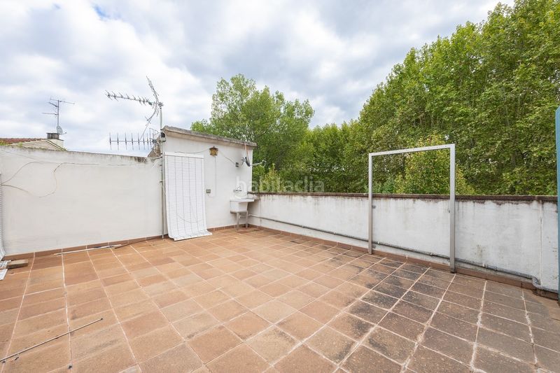 Foto 2589099f-51a5-466a-9aa7-9f10744179a9. Casa pareada en Olot