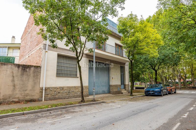 Foto 47767ae8-123a-498b-a517-aee739fc4527. Casa pareada en Olot