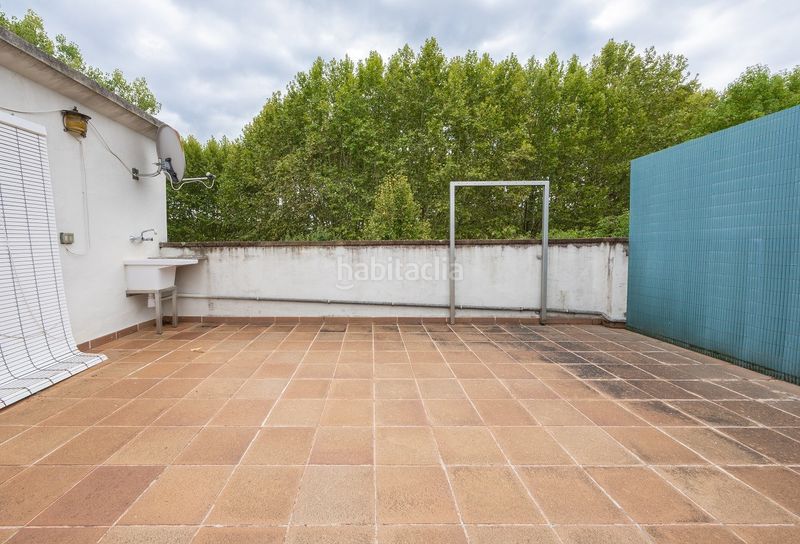 Foto 5f69aaad-206a-41c3-ab10-dd34b526c6a9. Casa pareada en Olot