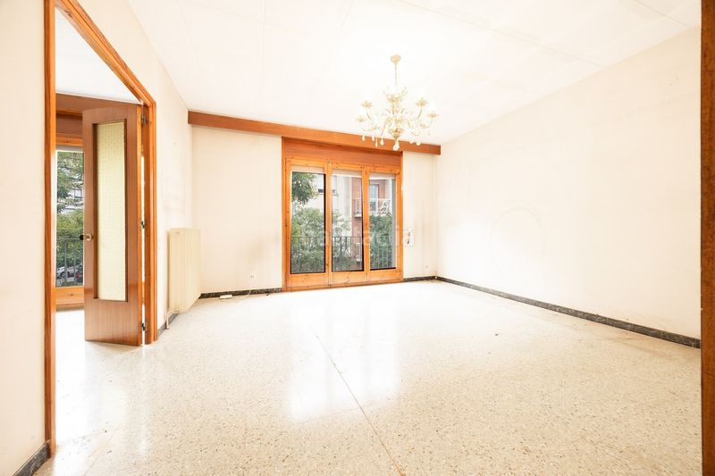 Foto 6dec6ee3-6815-4f25-b9d7-6b469ebfa2d4. Casa pareada en Olot