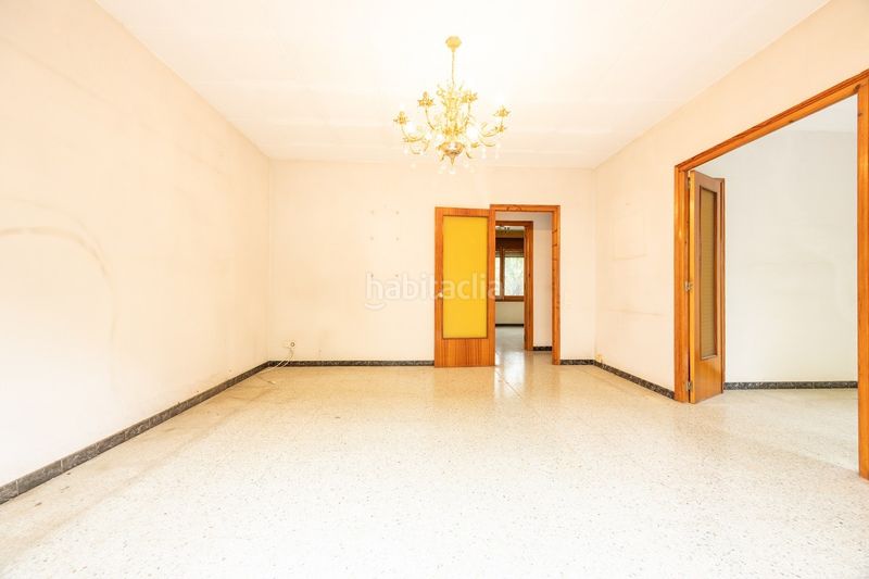 Foto d2ea3b16-47f4-45d0-868d-9036068741bd. Casa pareada en Olot