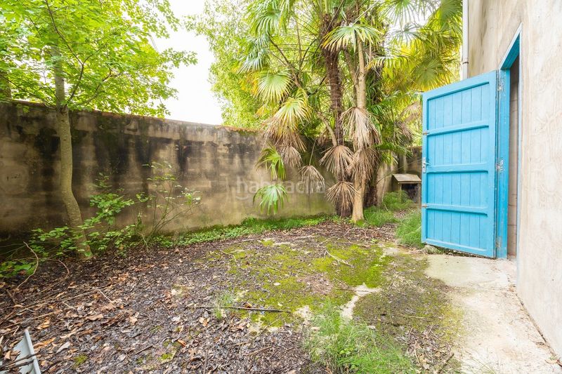 Foto dfa03d10-d54b-4766-ae2f-831741a76134. Casa pareada en Olot