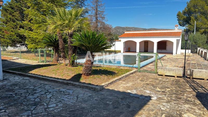 Foto 15988380-7d8b-41f2-b3b1-e2e760d657e4. Chalet con riscaldamento parcheggio piscina in Centro Ontinyent