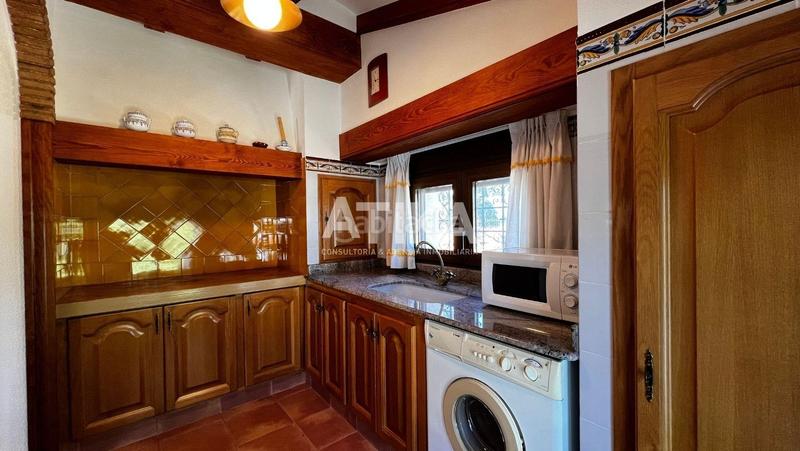 Foto 370af70a-a6b7-4ec7-88b6-a700632d71d2. Chalet con riscaldamento parcheggio piscina in Centro Ontinyent