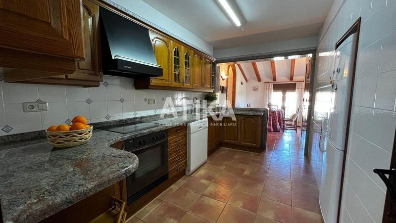 Foto 4b5eb9ea-6a72-4f17-9661-77dce761f62e. Chalet con riscaldamento parcheggio piscina in Centro Ontinyent