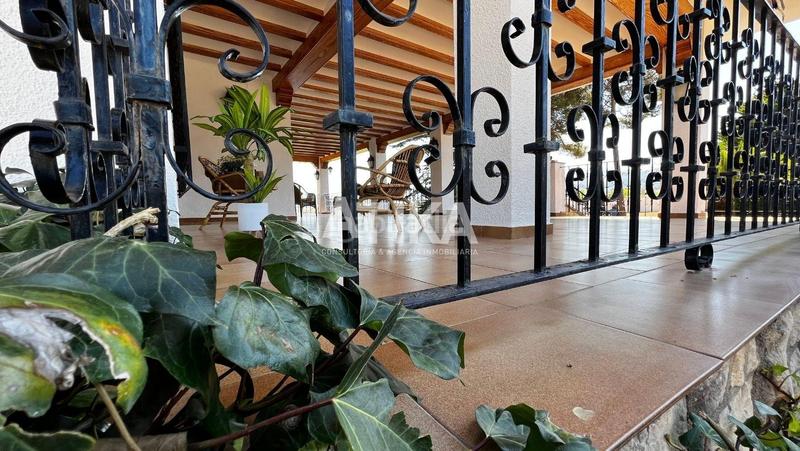 Foto 5563b4ca-12de-4c65-a6c2-f02d58ace347. Chalet con riscaldamento parcheggio piscina in Centro Ontinyent