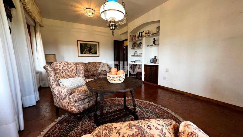 Foto 9077ad38-54ab-4a3b-9c1a-cd5b328bafce. Chalet con riscaldamento parcheggio piscina in Centro Ontinyent