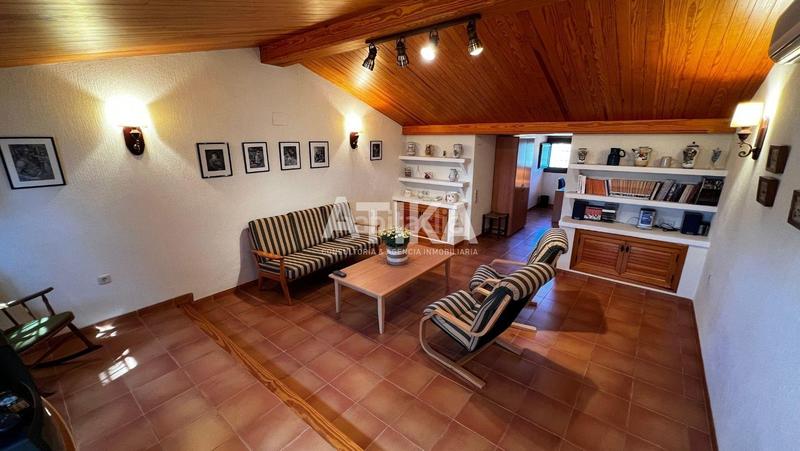 Foto d36de385-251c-43b4-9c57-2c449dc3f6e5. Chalet con riscaldamento parcheggio piscina in Centro Ontinyent