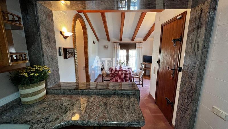 Foto e276e0d5-a2c3-45e1-bc21-fd72cf7cbaf0. Chalet con riscaldamento parcheggio piscina in Centro Ontinyent