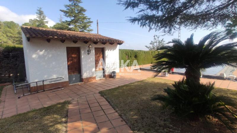 Foto 1eaefb94-e037-4766-8b9d-7abd55aa3c03. Xalet amb calefacció aparcament piscina a Centro Ontinyent