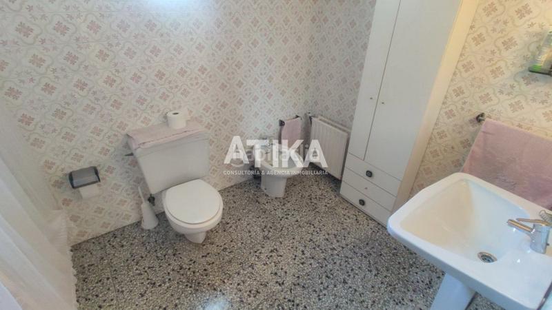 Foto 685d2e81-0718-45bc-8713-094563b9e442. Xalet amb calefacció aparcament piscina a Centro Ontinyent