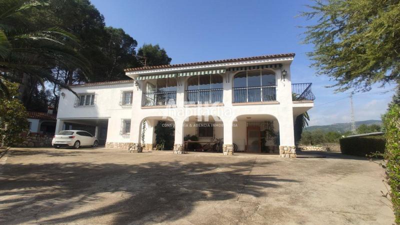 Foto 7e6c6a68-1121-44b5-bf4a-3d93aedab4b0. Xalet amb calefacció aparcament piscina a Centro Ontinyent