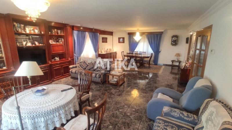 Foto 94b30c5c-941c-4de5-bc67-7efcdb8a80c7. Xalet amb calefacció aparcament piscina a Centro Ontinyent