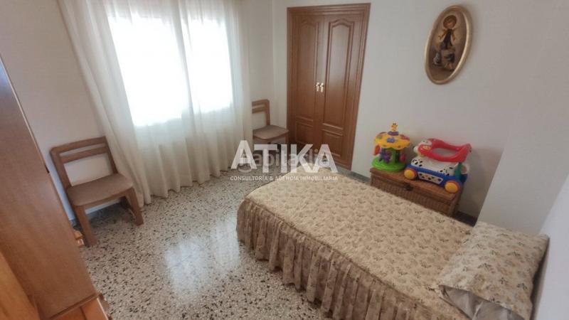 Foto a01181ee-94d4-4833-b234-bcd52aed12cd. Xalet amb calefacció aparcament piscina a Centro Ontinyent