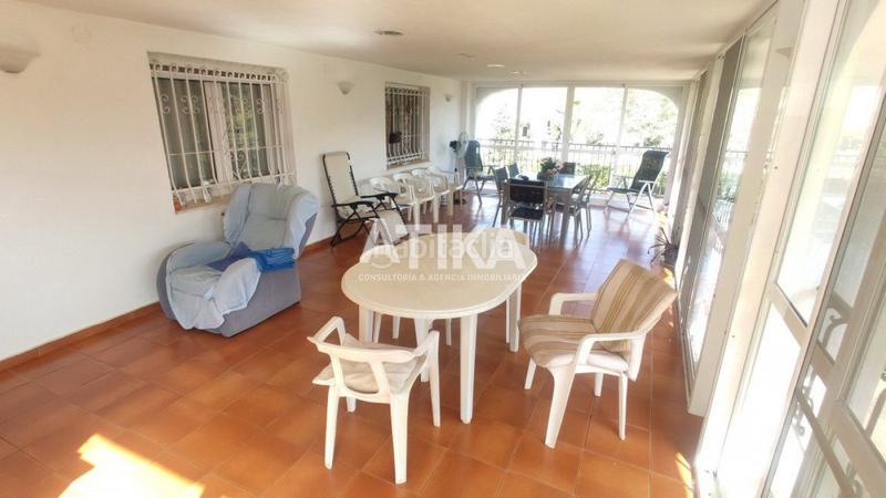 Foto ac60bcce-df03-45b5-af13-9ac1ad6c5eed. Xalet amb calefacció aparcament piscina a Centro Ontinyent