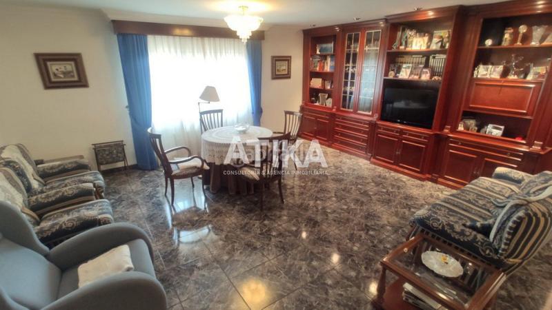 Foto bce698d3-cdf9-4248-9939-55049cd5bf9a. Xalet amb calefacció aparcament piscina a Centro Ontinyent