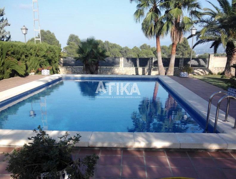 Foto c3653f75-8811-4b2c-925d-c32d86f1606b. Xalet amb calefacció aparcament piscina a Centro Ontinyent