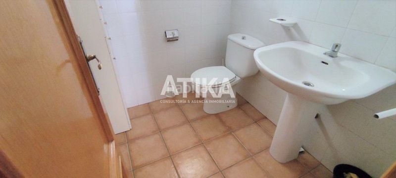 Foto 0b0a25d0-1d8d-40d6-84f9-792df9b2ef2f. Rent business premise in Centro Ontinyent