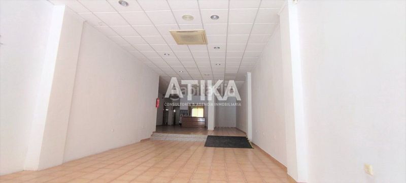 Foto 1ae9a665-f8a6-4b37-84a2-95b0ccd67b99. Rent business premise in Centro Ontinyent