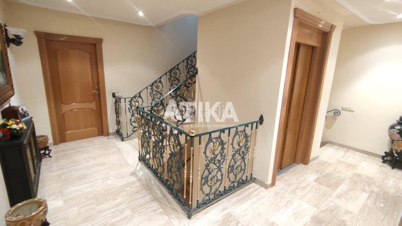 Foto f3fcd678-8cb6-49fd-8f15-fa5e7791e059. Casa adossada a Albaida