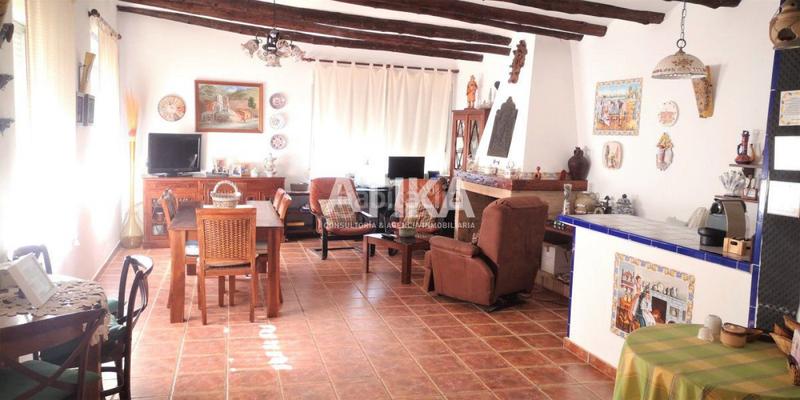 Foto 96f20c36-803b-470a-8bed-20b44c56ea03. Chalet with heating in El Pilar Ontinyent
