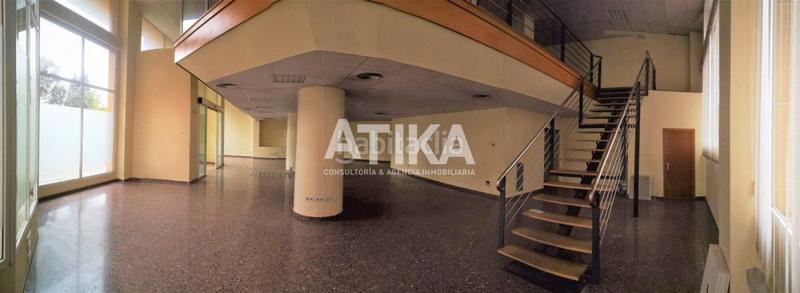 Foto 159b87ea-8252-4a72-8e2b-da0a4fd636ef. Alquiler local comercial local chaflan espectacular en Ontinyent