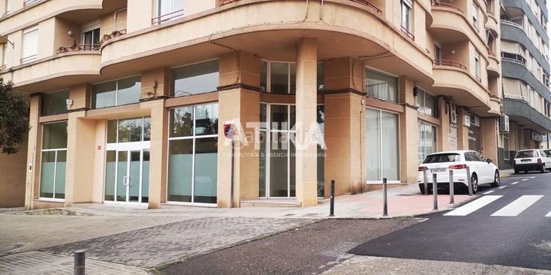 Foto 8d152e47-71e5-492f-b347-5495f56c1cc4. Lloguer local comercial a Sant Josep-Zona Hospital Ontinyent