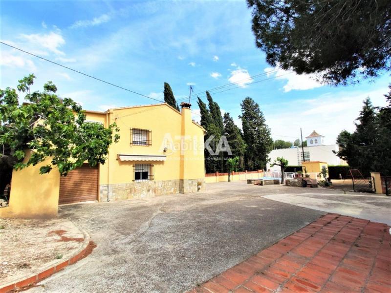 Foto 647c1fea-34b7-4e43-9ef1-fa505589a965. Chalet casa de campo muy cerca del casco urbano en Ontinyent